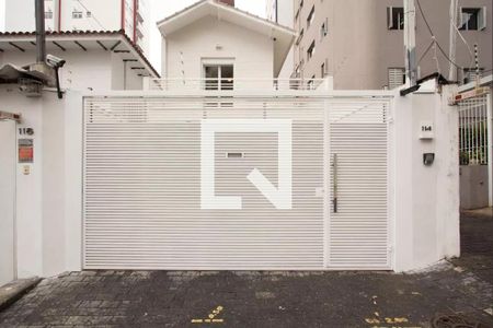 Casa para alugar com 180m², 3 quartos e 2 vagasFachada