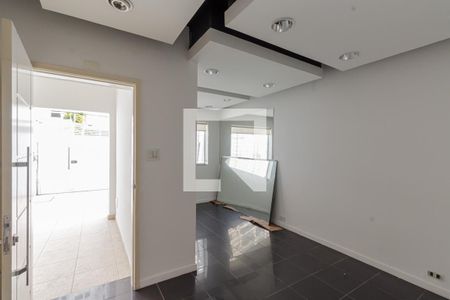 Corredor de casa à venda com 3 quartos, 180m² em Vila Olímpia, São Paulo