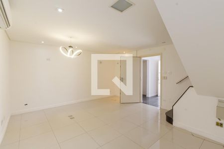 Sala de casa à venda com 3 quartos, 180m² em Vila Olímpia, São Paulo