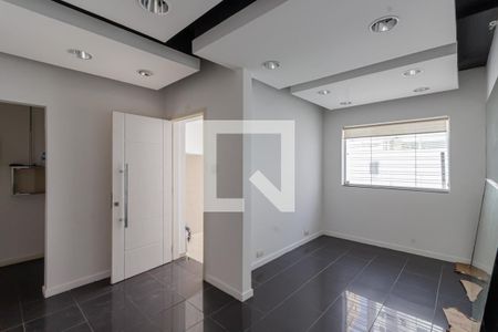 Corredor de casa à venda com 3 quartos, 180m² em Vila Olímpia, São Paulo