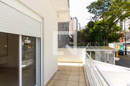 Casa para alugar com 180m², 3 quartos e 2 vagasSuíte  varanda 