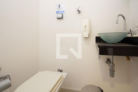 Lavabo 2 de casa para alugar com 3 quartos, 180m² em Vila Olímpia, São Paulo