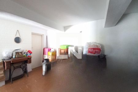 Casa à venda com 165m², 3 quartos e 5 vagas Casa à venda com 165m², 3 quartos e 5 vagasSala