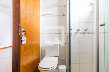 Banheiro de apartamento para alugar com 1 quarto, 55m² em Petrópolis, Porto Alegre