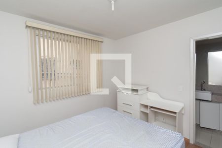 Quarto 2 de apartamento para alugar com 2 quartos, 52m² em Monte Castelo, Contagem