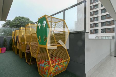 Apartamento à venda com 125m², 3 quartos e 2 vagas Apartamento à venda com 125m², 3 quartos e 2 vagasPlayground