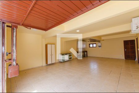 Casa para alugar com 372m², 3 quartos e 4 vagas Casa para alugar com 372m², 3 quartos e 4 vagasGaragem