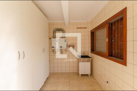 Casa para alugar com 372m², 3 quartos e 4 vagas Casa para alugar com 372m², 3 quartos e 4 vagasÁrea de serviço