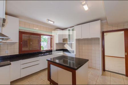 Casa para alugar com 372m², 3 quartos e 4 vagas Casa para alugar com 372m², 3 quartos e 4 vagasCozinha