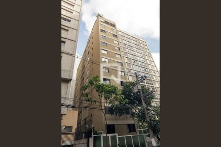 Apartamento à venda com 37m², 1 quarto e 1 vagaFachada