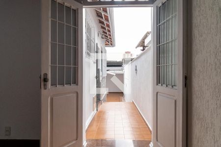 Casa para alugar com 100m², 3 quartos e 1 vaga Casa para alugar com 100m², 3 quartos e 1 vagaSala