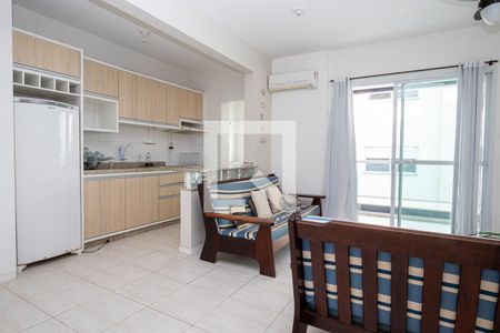 Sala de apartamento para alugar com 2 quartos, 80m² em Lagoa Pequena, Florianópolis