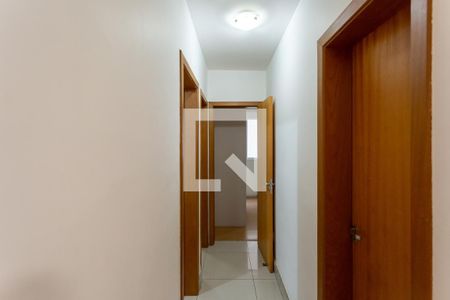 Corredor de apartamento para alugar com 3 quartos, 130m² em Sagrada Família, Belo Horizonte