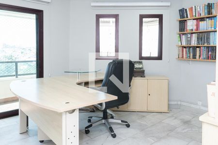 Apartamento à venda com 204m², 4 quartos e 3 vagasQuarto 4