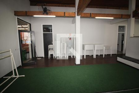 Apartamento para alugar com 51m², 2 quartos e sem vagaÁrea comum - Salão de festas