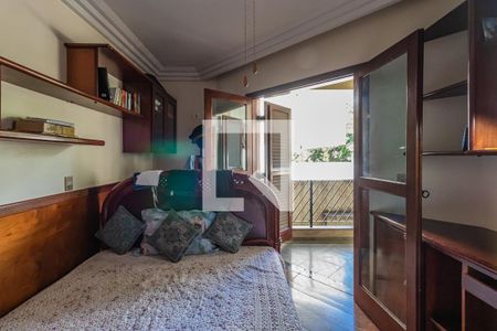 Casa de condomínio à venda com 600m², 4 quartos e 5 vagasQuarto 2