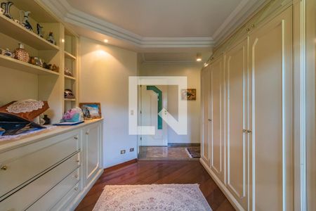 Casa de condomínio à venda com 600m², 4 quartos e 5 vagasSala Íntima