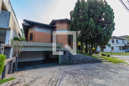 Casa de condomínio à venda com 600m², 4 quartos e 5 vagasFachada