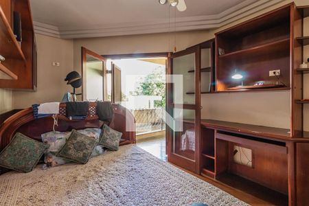 Casa de condomínio à venda com 600m², 4 quartos e 5 vagasQuarto 2