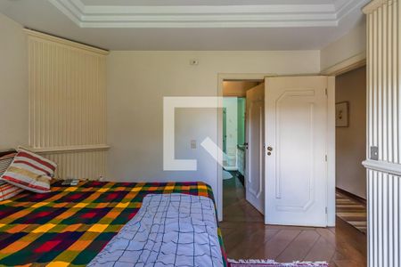 Casa de condomínio à venda com 600m², 4 quartos e 5 vagasSuíte 2