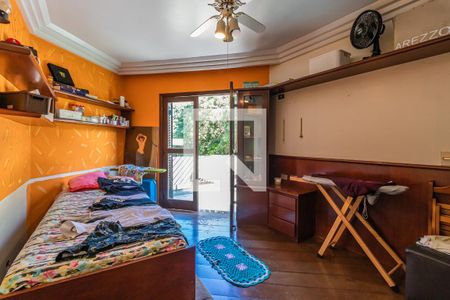 Casa de condomínio à venda com 600m², 4 quartos e 5 vagasQuarto 1