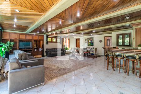 Casa de condomínio à venda com 600m², 4 quartos e 5 vagasSalão