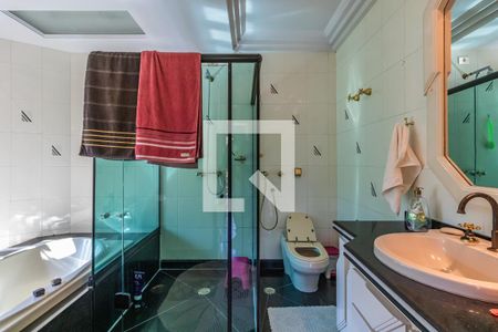 Casa de condomínio à venda com 600m², 4 quartos e 5 vagasBanheiro da Suíte 2