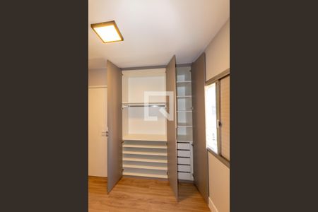 Apartamento à venda com 95m², 2 quartos e 1 vagaQuarto 2