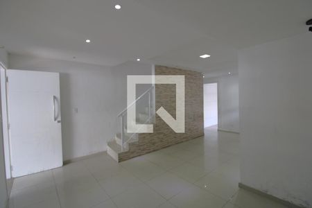 Sala de casa para alugar com 4 quartos, 125m² em Interlagos, São Paulo