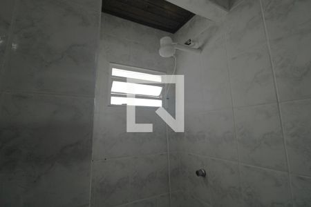 Casa à venda com 125m², 4 quartos e 2 vagasChuveiro banheiro da suíte 1