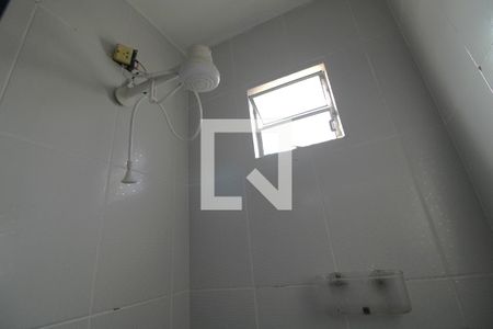 Casa à venda com 125m², 4 quartos e 2 vagasChuveiro banheiro da suíte 2