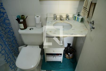 Casa de condomínio para alugar com 99m², 3 quartos e 2 vagasBanheiro da suíte