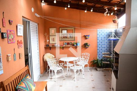 Casa de condomínio para alugar com 99m², 3 quartos e 2 vagasQuintal