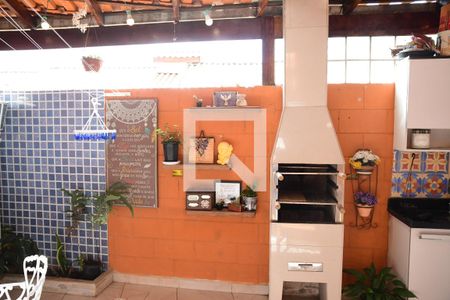 Casa de condomínio para alugar com 99m², 3 quartos e 2 vagasQuintal