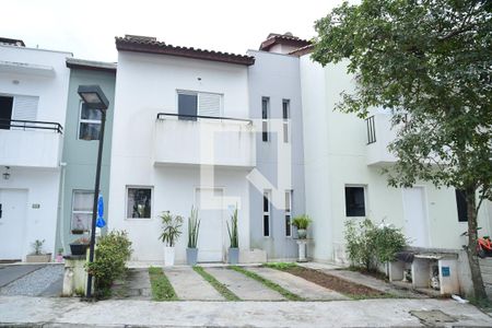 Casa de condomínio para alugar com 99m², 3 quartos e 2 vagasFachada