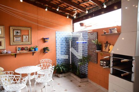 Casa de condomínio para alugar com 99m², 3 quartos e 2 vagasQuintal