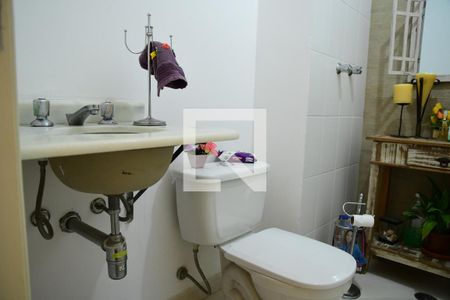 Lavabo de casa de condomínio para alugar com 3 quartos, 99m² em Paisagem Renoir, Cotia
