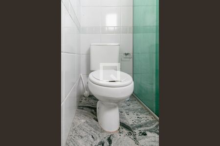 Banheiro de apartamento para alugar com 1 quarto, 28m² em Nova Granada, Belo Horizonte