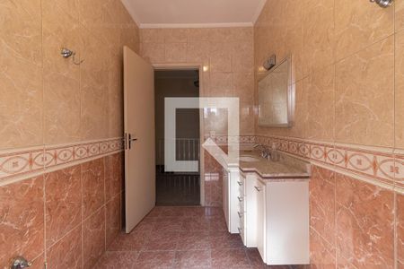 Casa para alugar com 257m², 4 quartos e 6 vagasBanheiro Social