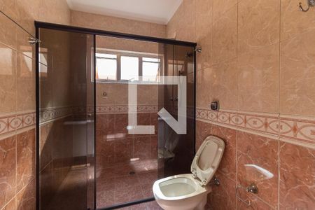 Casa para alugar com 257m², 4 quartos e 6 vagasBanheiro Social