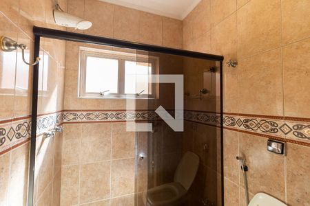 Casa para alugar com 257m², 4 quartos e 6 vagasBanheiro da Suíte 1