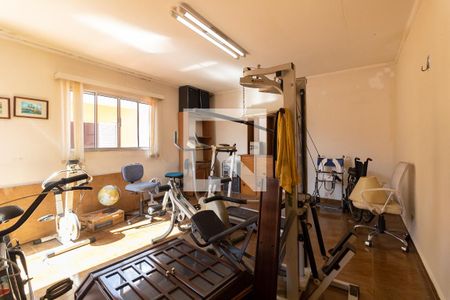 Casa para alugar com 257m², 4 quartos e 6 vagasAcademia