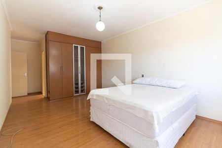 Casa para alugar com 257m², 4 quartos e 6 vagasSuíte 1