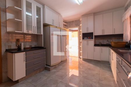 Casa para alugar com 257m², 4 quartos e 6 vagasCozinha