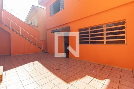 Casa para alugar com 257m², 4 quartos e 6 vagasQuintal