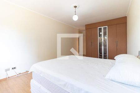 Casa para alugar com 257m², 4 quartos e 6 vagasSuíte 1