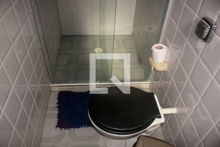banheiro de apartamento para alugar com 1 quarto, 39m² em Praia do Flamengo, Salvador