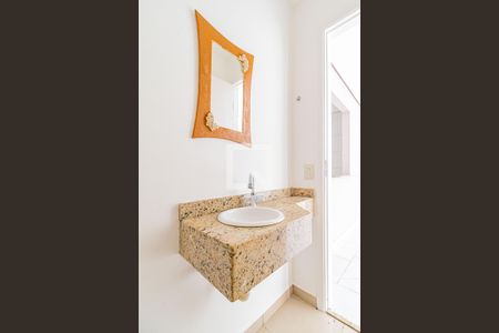 Lavabo de casa para alugar com 3 quartos, 120m² em Jardim das Vertentes, São Paulo