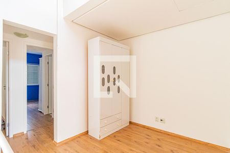 Hall superior de casa para alugar com 3 quartos, 120m² em Jardim das Vertentes, São Paulo