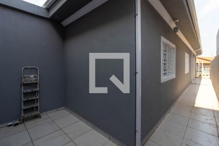 Casa à venda com 200m², 3 quartos e 4 vagasCorredor Lateral